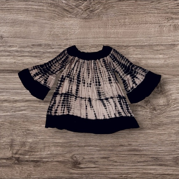 Forever 21 Women’s 1X Whimsy Flowy Black & Pink Bell Sleeve Mini Dress - Picture 3 of 5